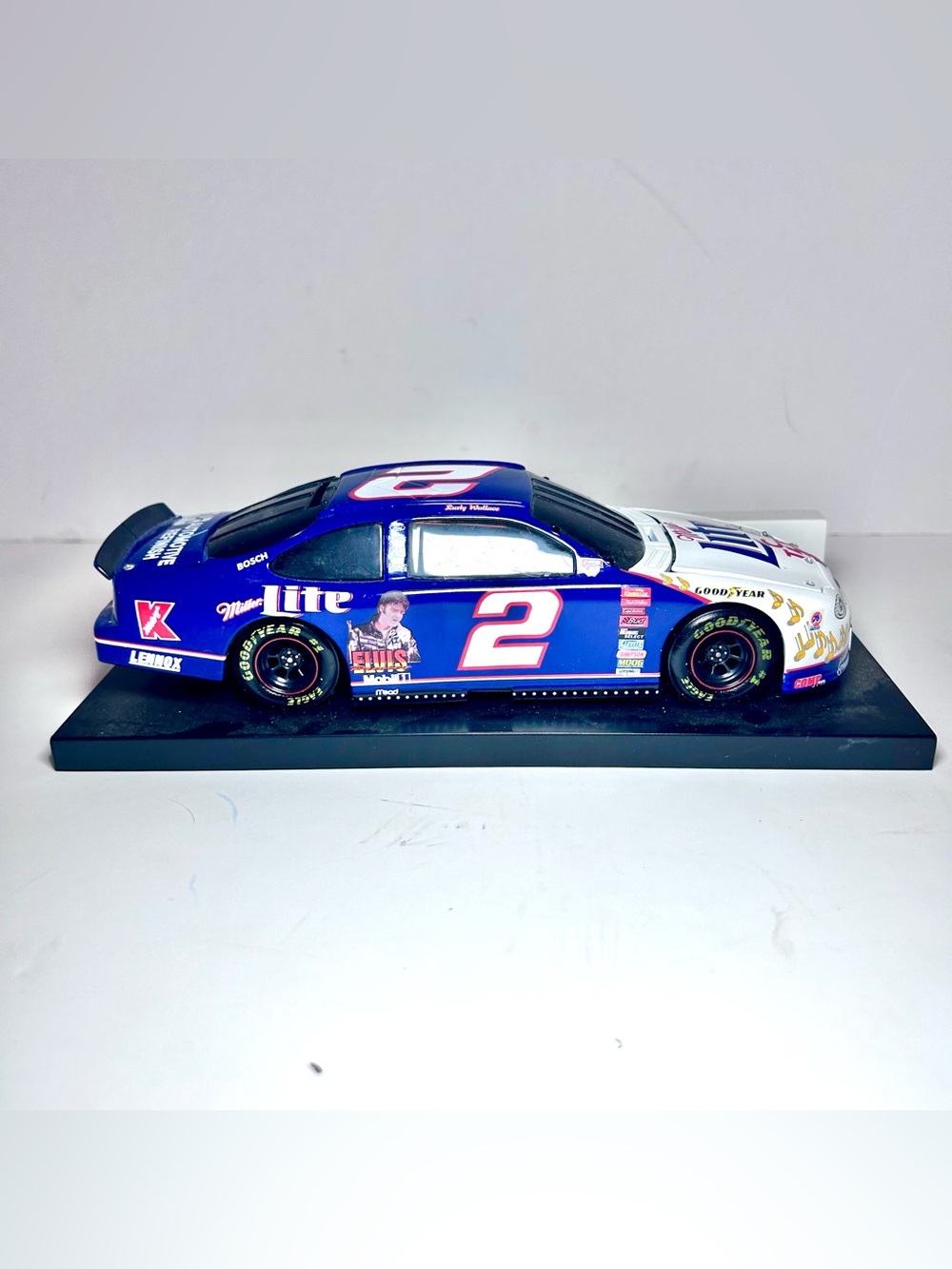 Action NASCAR NO. 2 Rusty Wallace Ford Taurus Diecast Display Car
